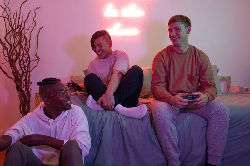 Game Night Goes Digital: How to Turn Your Casino Boom Sessions Into a Group Event