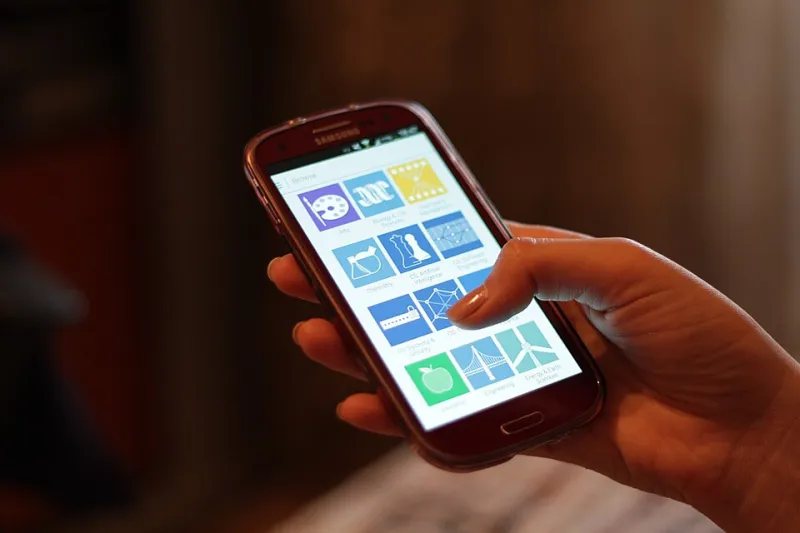 Play Anywhere, Blow Nowhere: A Road Warrior's Guide to Mobile Bankrolls